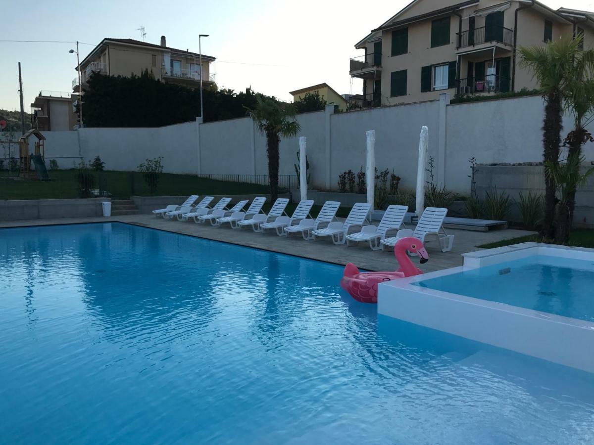 Canepa Aparthotel *